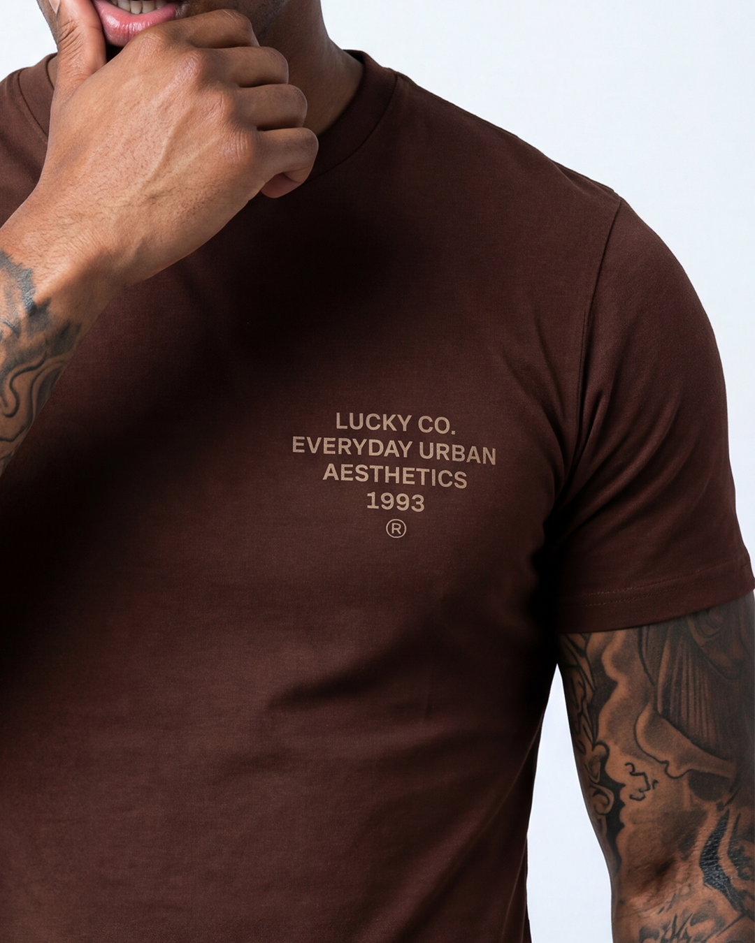 T-SHIRT REGULAR LUCKY EVERYDAY URBAN MARROM