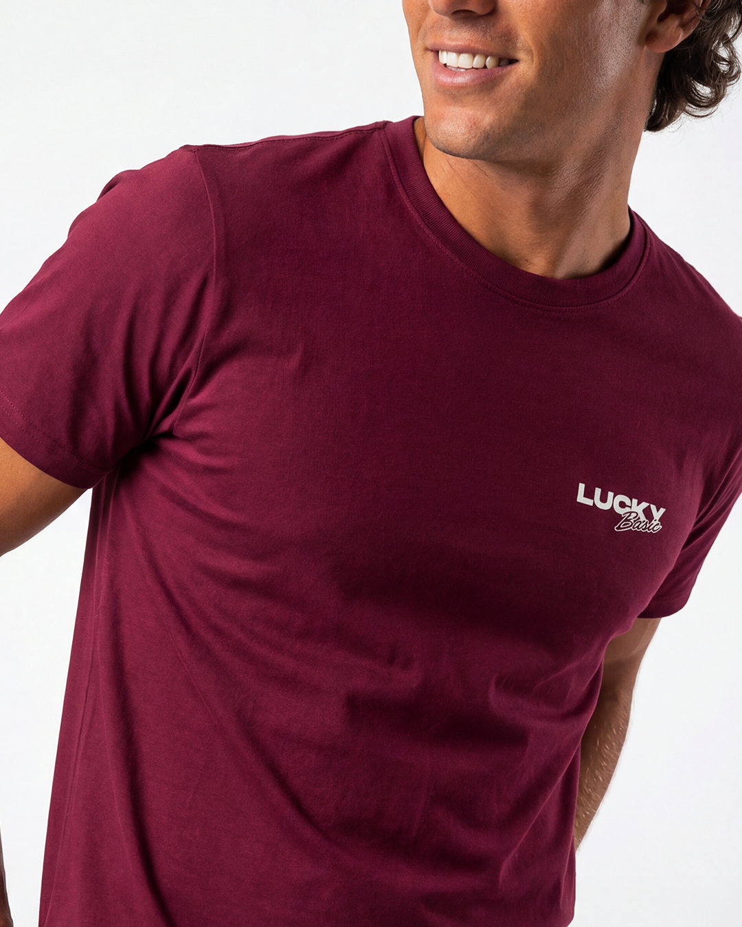 T-SHIRT REGULAR LUCKY NAME BIG BASIC VINHO