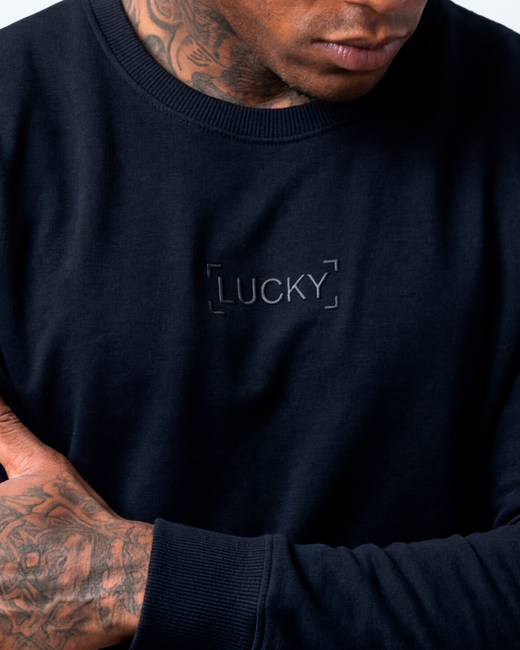 MANGA LONGA BASIC LUCKY PRETO