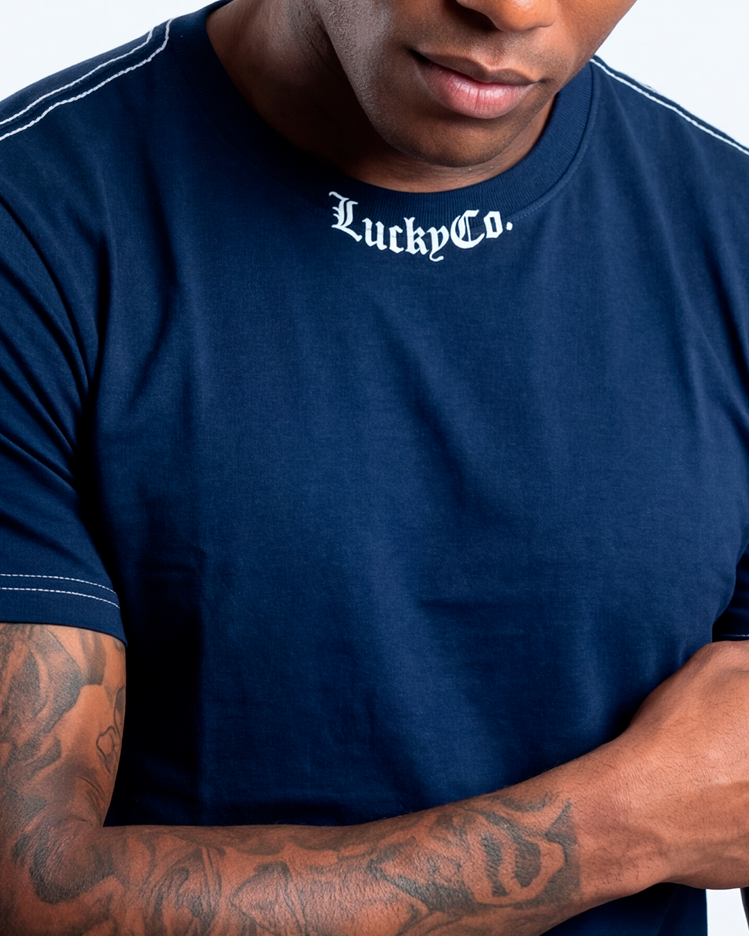 T-SHIRT REGULAR LUCKY CO. BIG LETTRING MARINHO