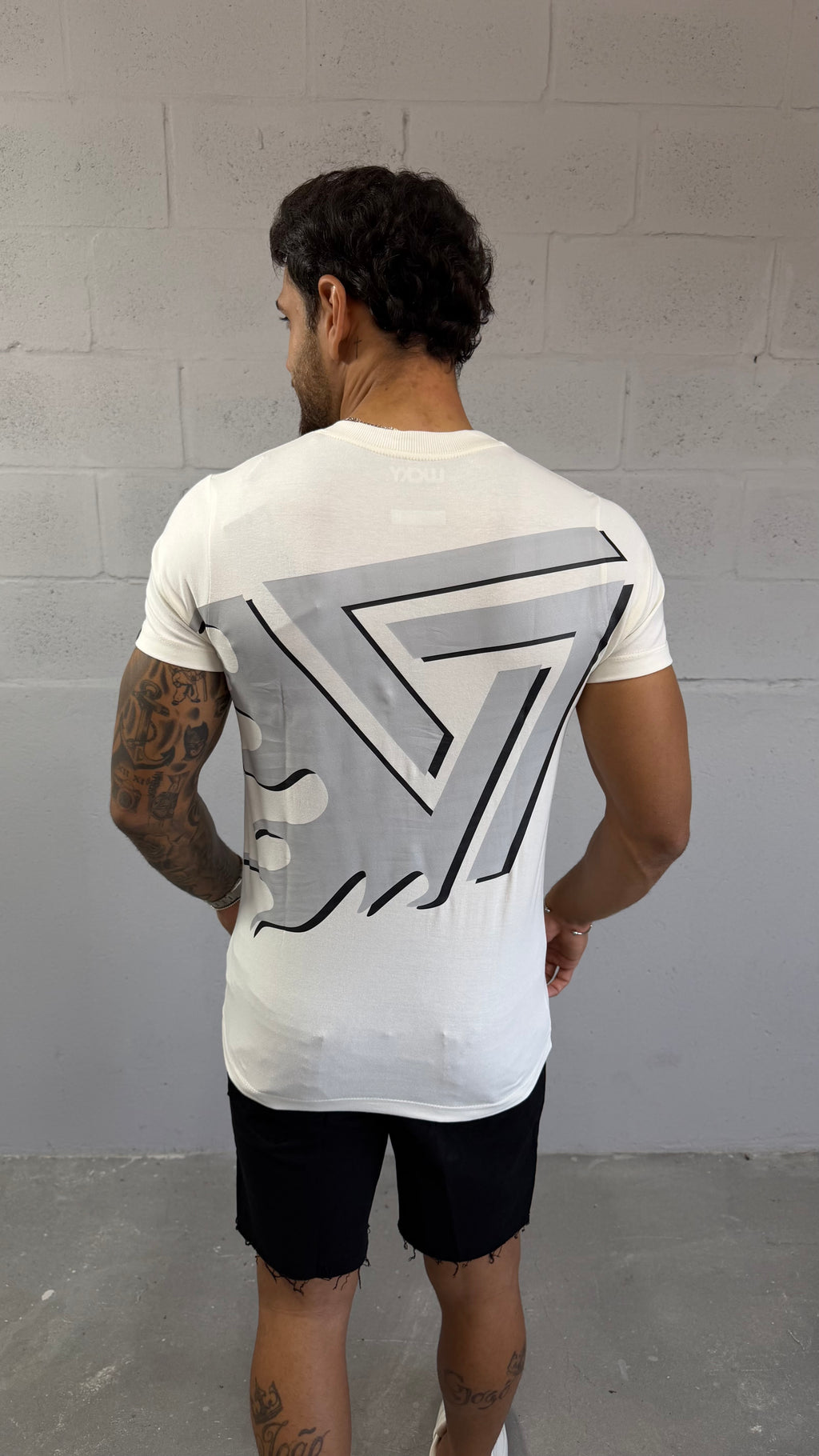 T-shirt Regular R$48,00
