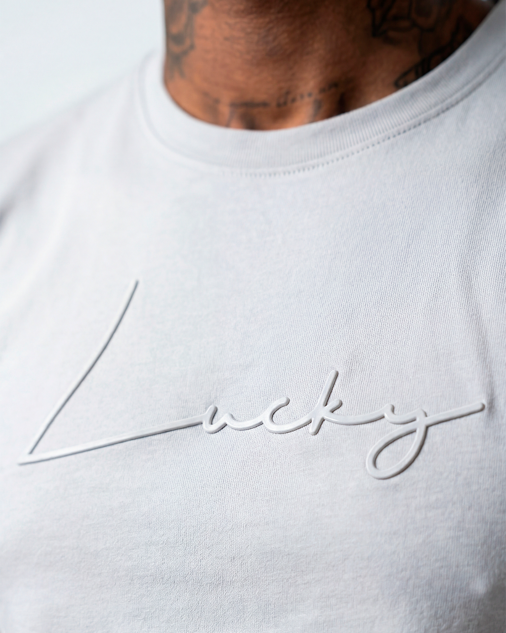 T-SHIRT REGULAR LUCKY NAME WRITTEN CINZA