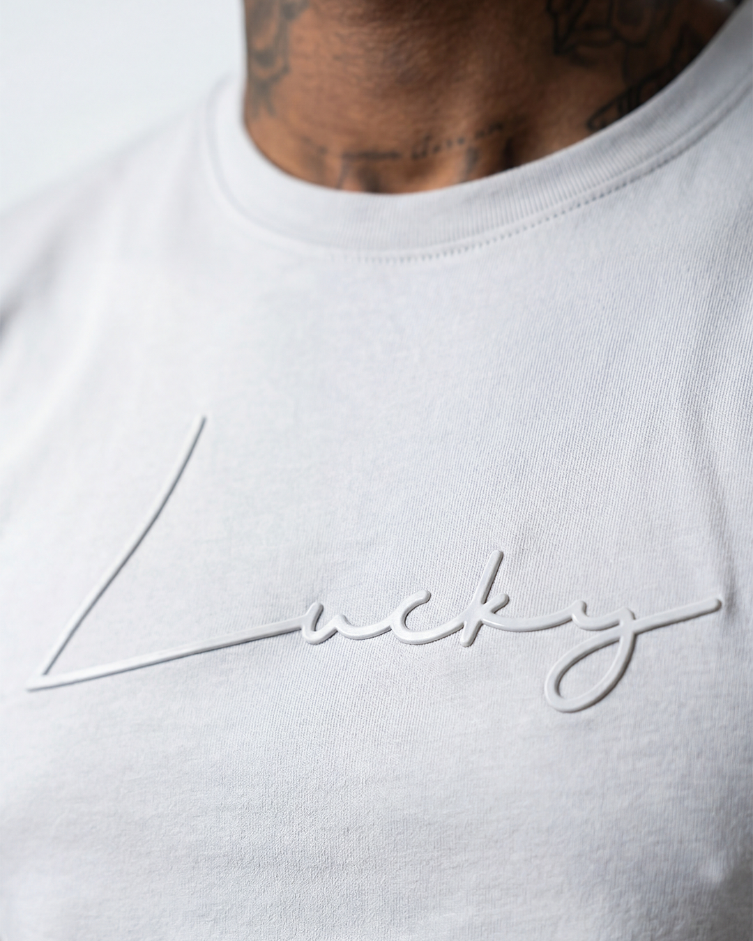 T-SHIRT REGULAR LUCKY NAME WRITTEN CINZA
