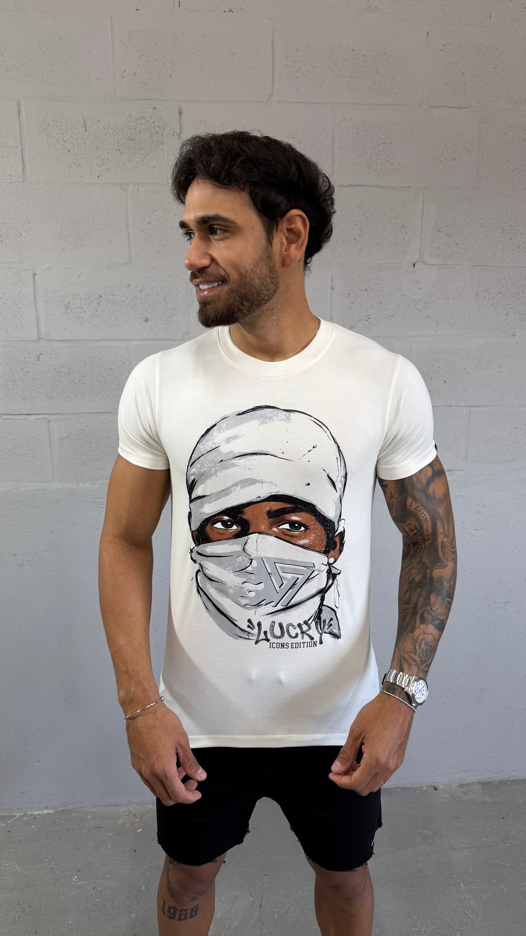 T-shirt Regular R$48,00