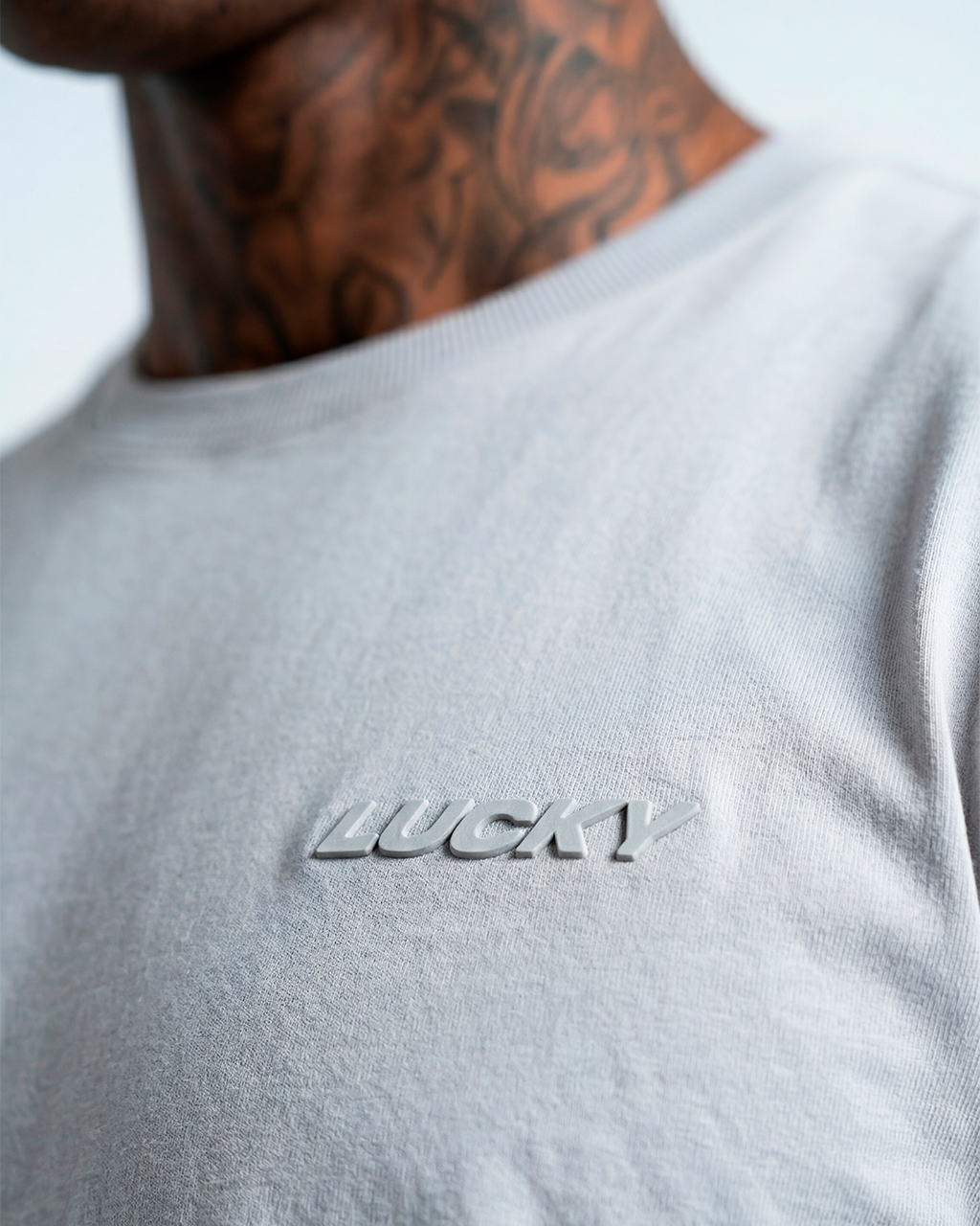 T-SHIRT REGULAR LUCKY NAME BASIC CINZA