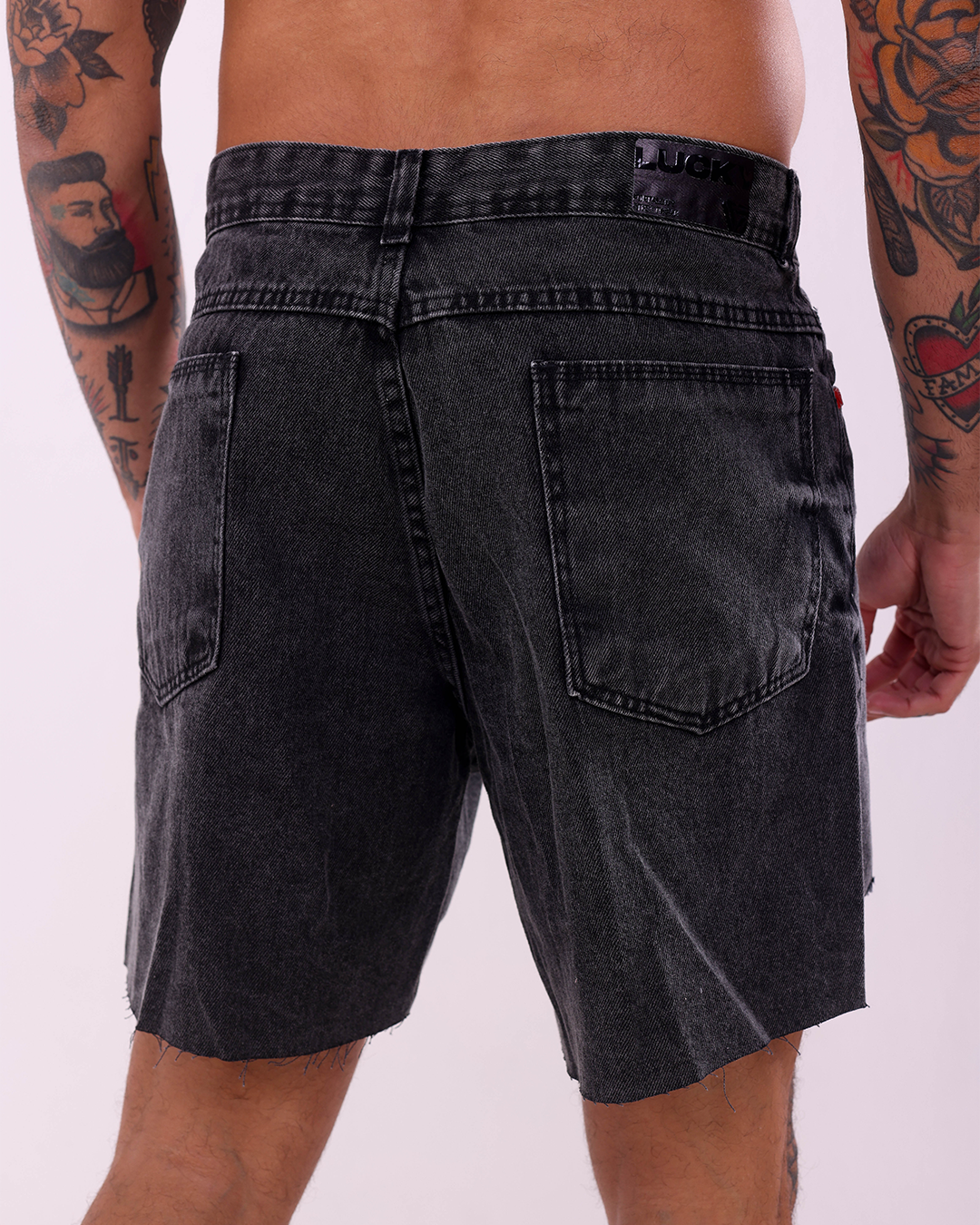 BERMUDA JEANS BASIC - PRETO 01