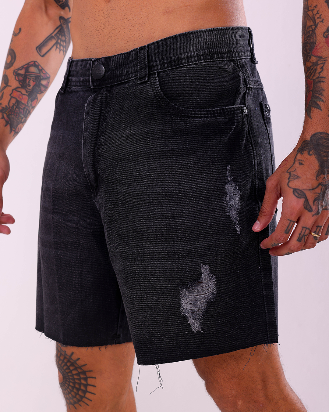 BERMUDA JEANS BASIC - PRETO 02