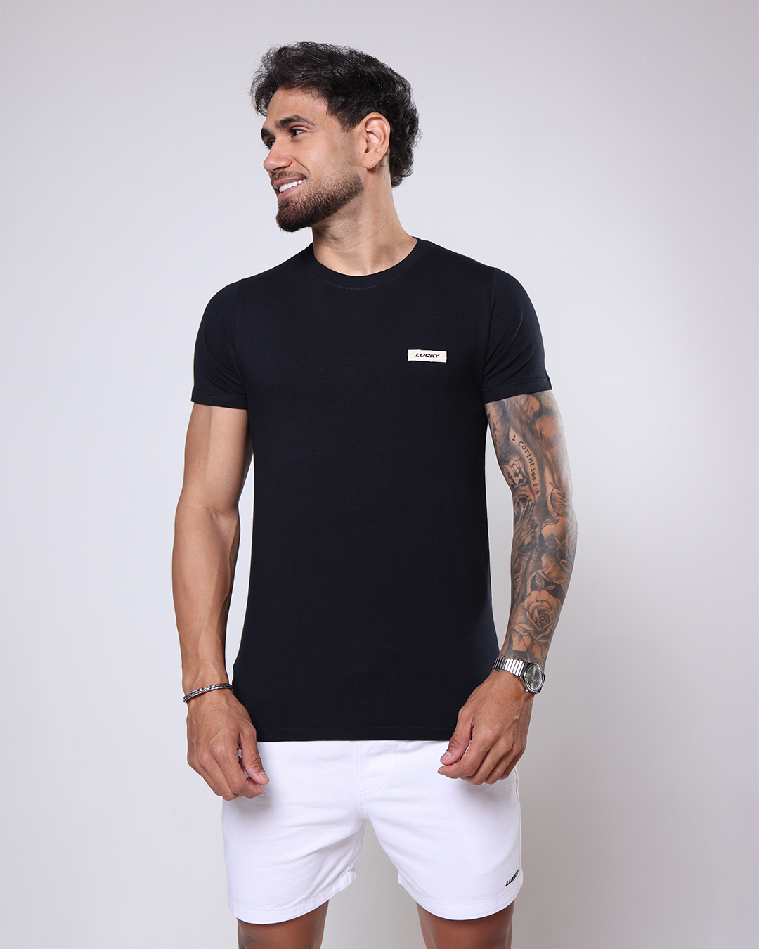 T-SHIRT REGULAR TEXTURIZADA - 1100148 - PRETO