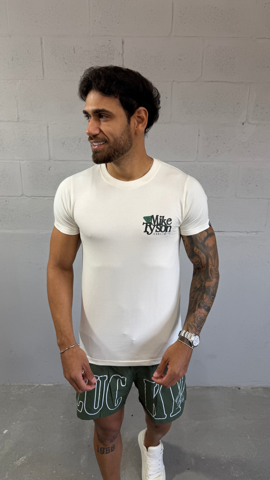 T-shirt Regular R$48,00