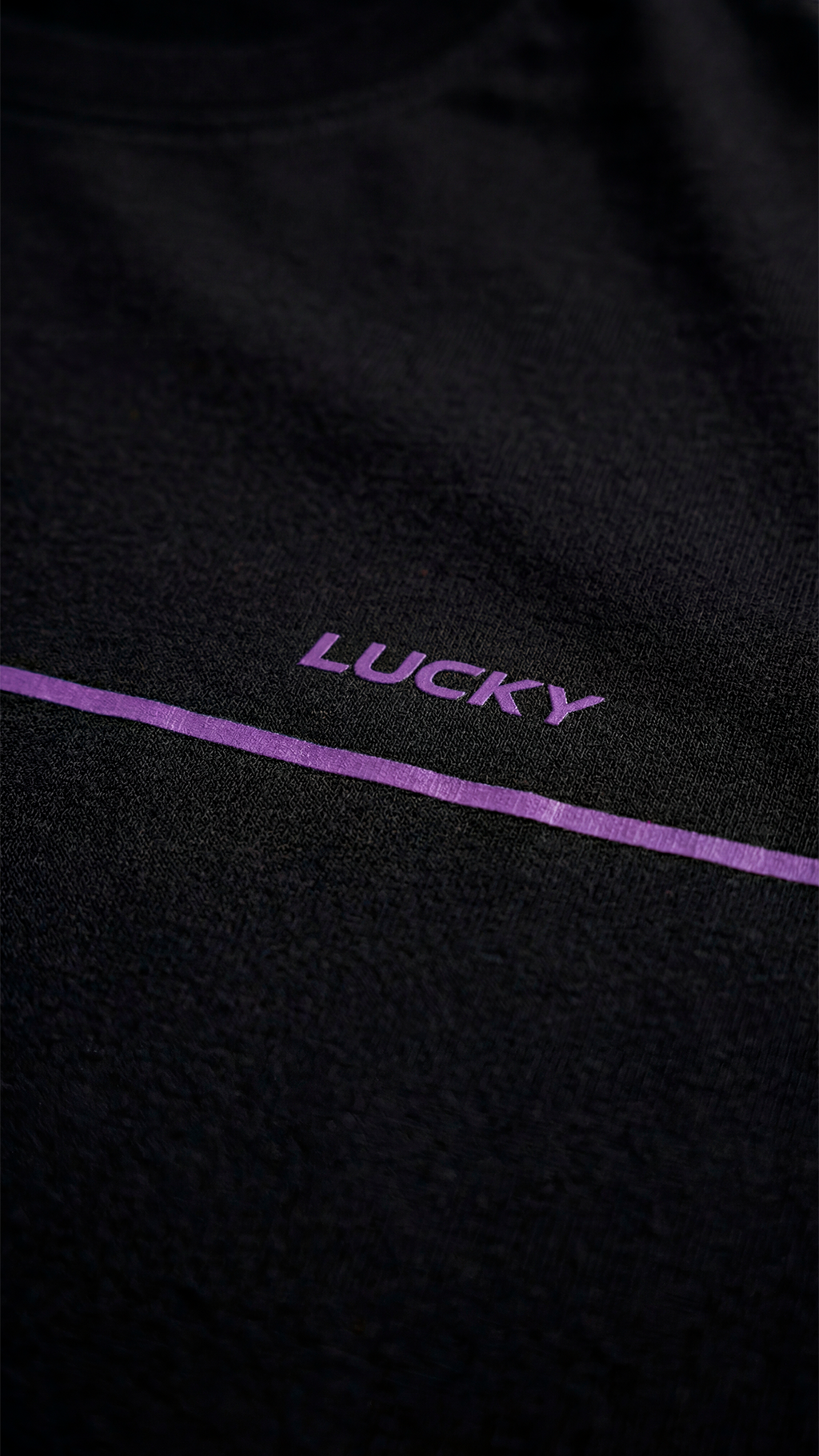T-SHIRT REGULAR LUCKY LINE PRETO - GDC