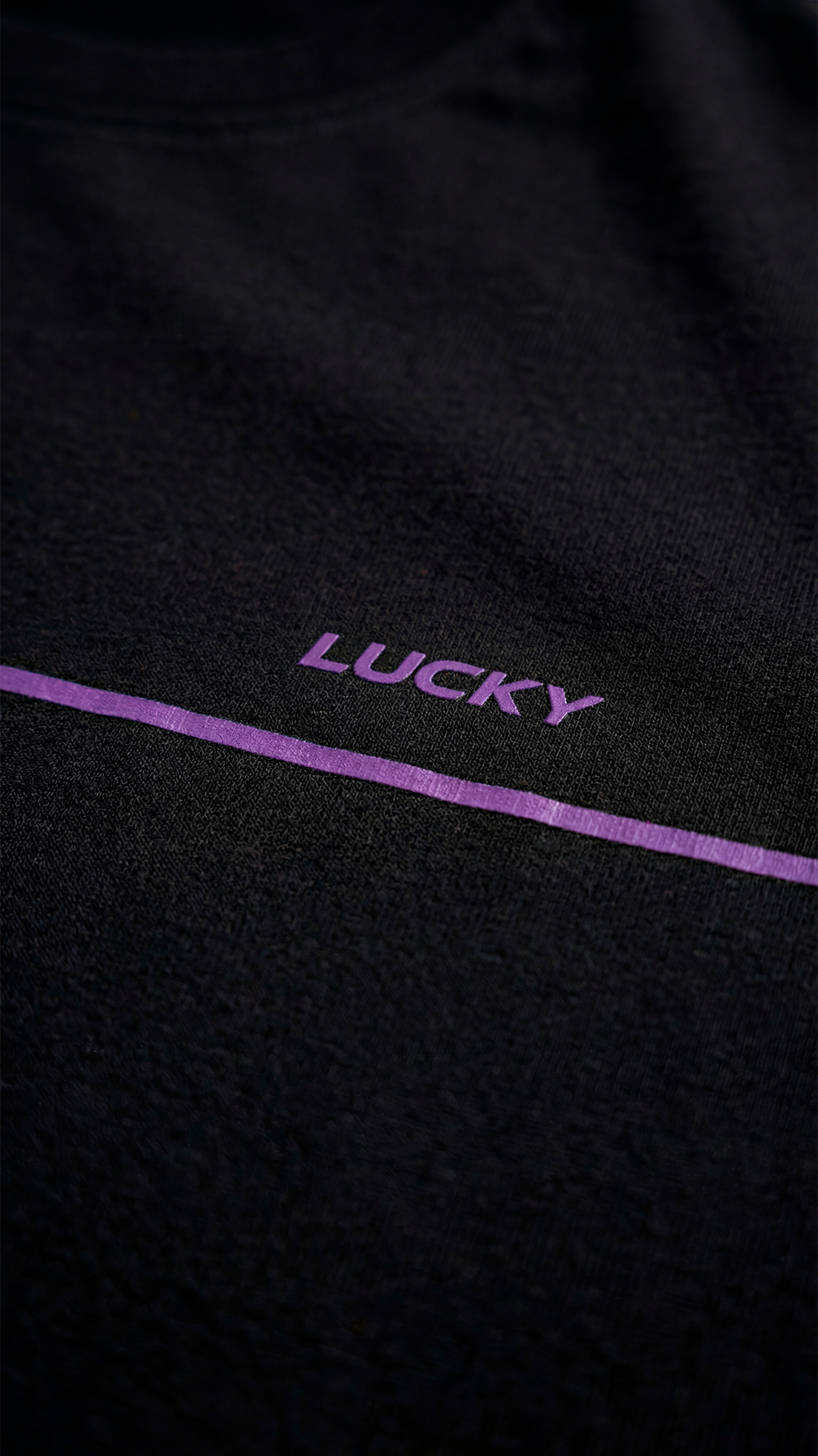 T-SHIRT REGULAR LUCKY LINE PRETO - GDC