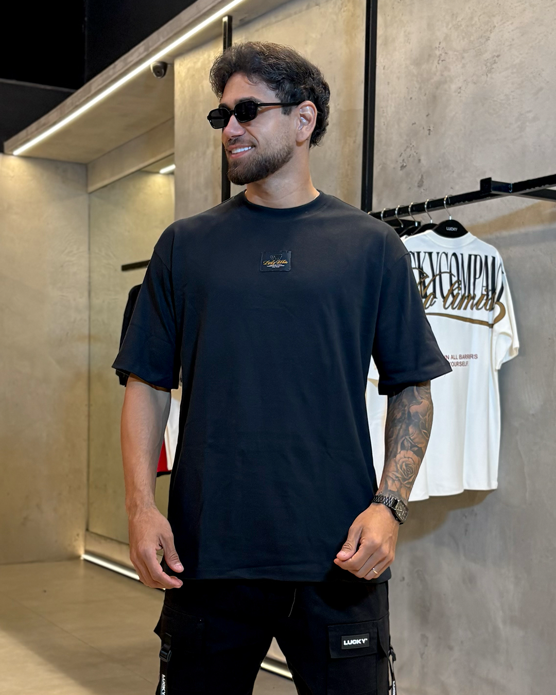 OVERSIZED PATCH PEITO - PRETO