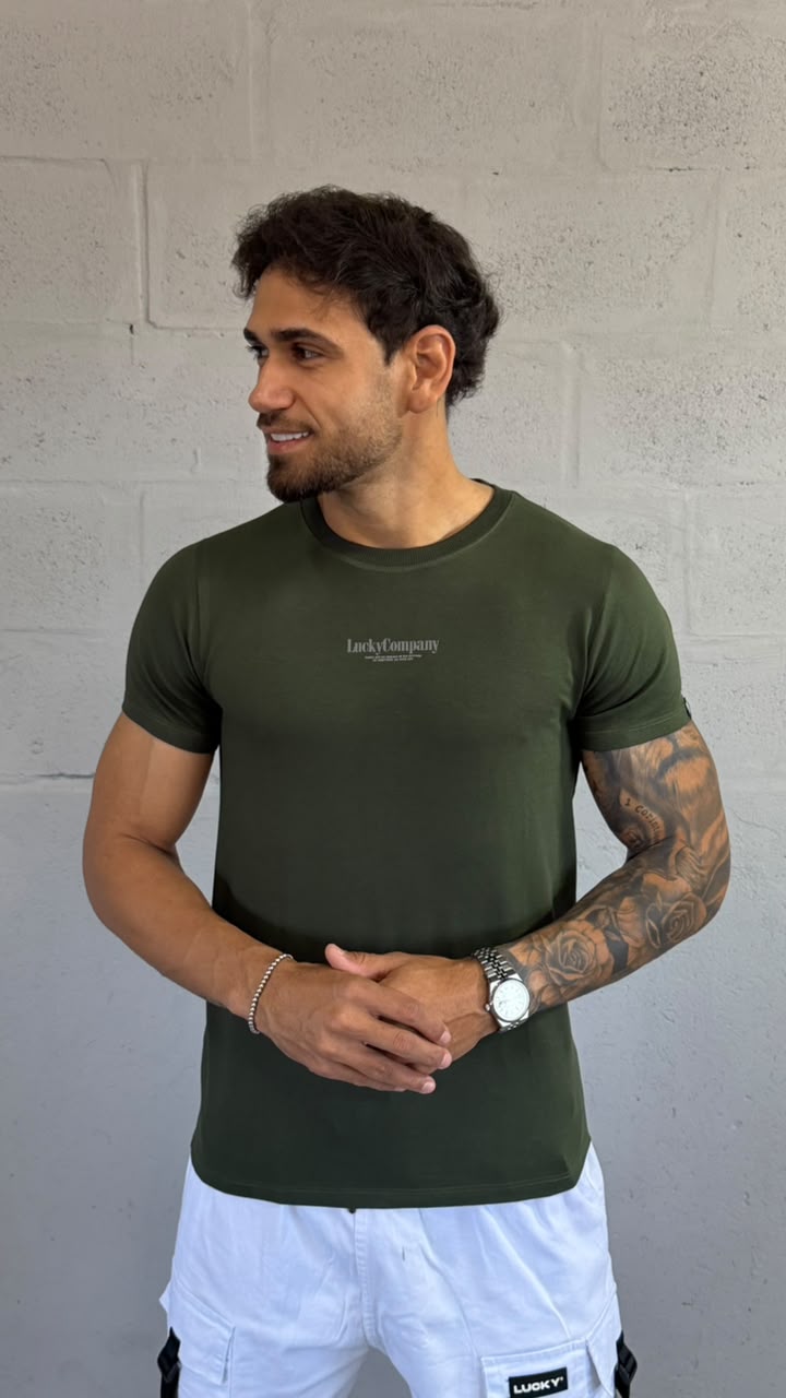 T-SHIRT REGULAR - R$48 - 01