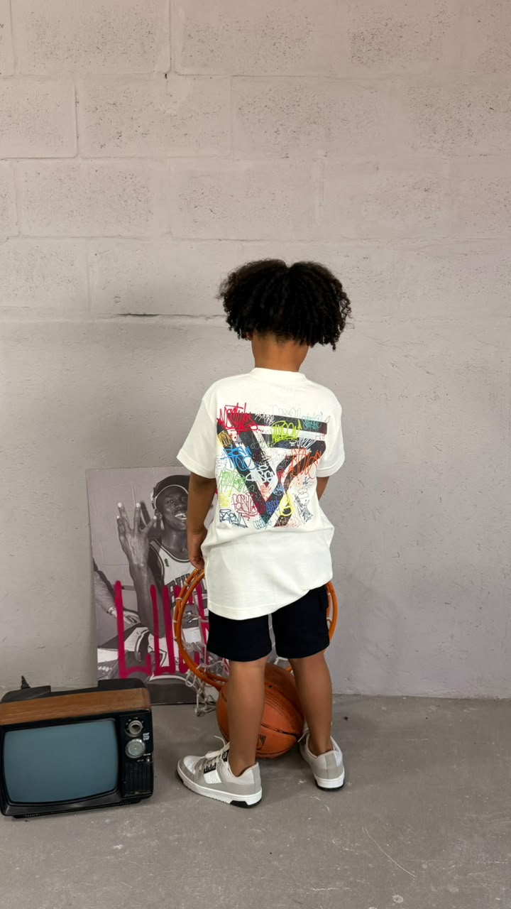 T-SHIRT INFANTIL - ICONS - LUCKY 09