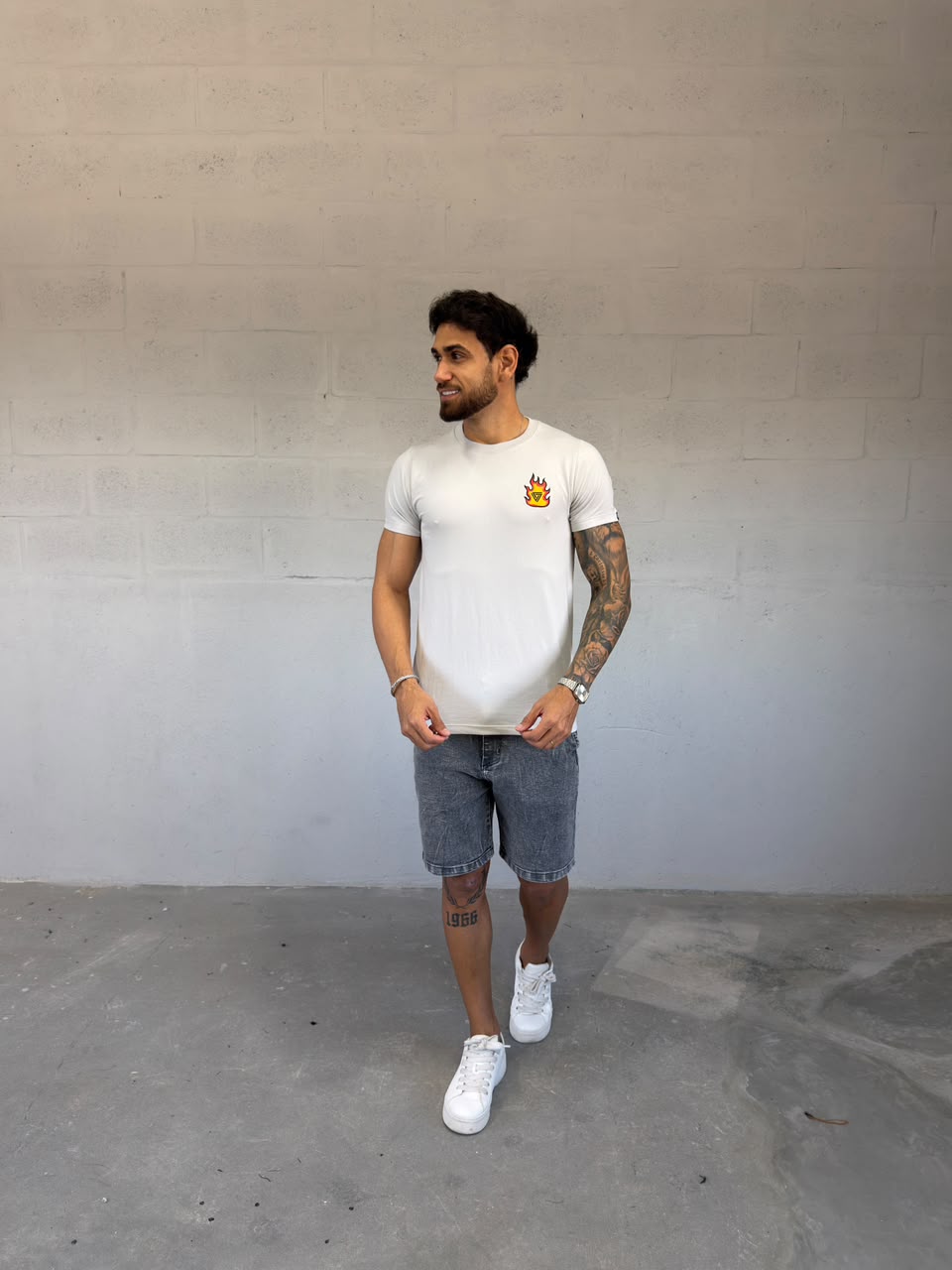 T-shirt Regular 06