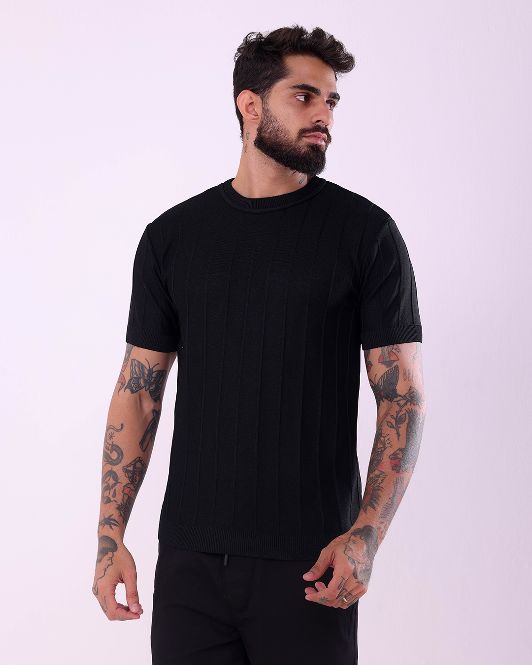 T-SHIRT PREMIUM CANELADA - PRETO
